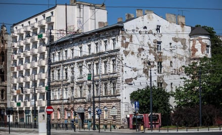 Miasta nieszczęśliwe a długotrwała polityka mieszkaniowa