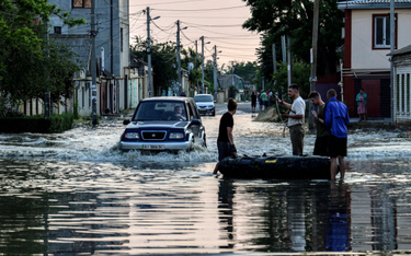 Jednym z miast zalanych w wyniku wysadzenia tamy jest Chersoń