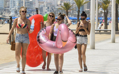 Europejczycy spędzą wakacje w Hiszpanii i Grecji