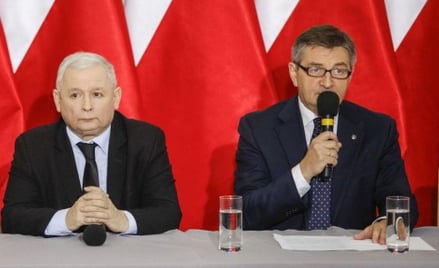 Nizinkiewicz: PiS gasi pożar benzyną