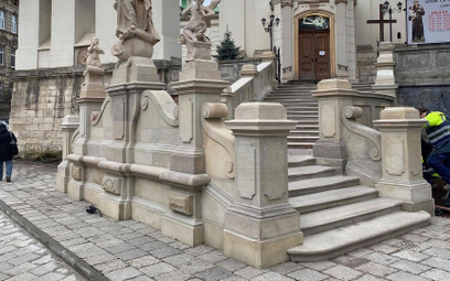 Wyremontowane schody do kościoła św. Antoniego we Lwowie