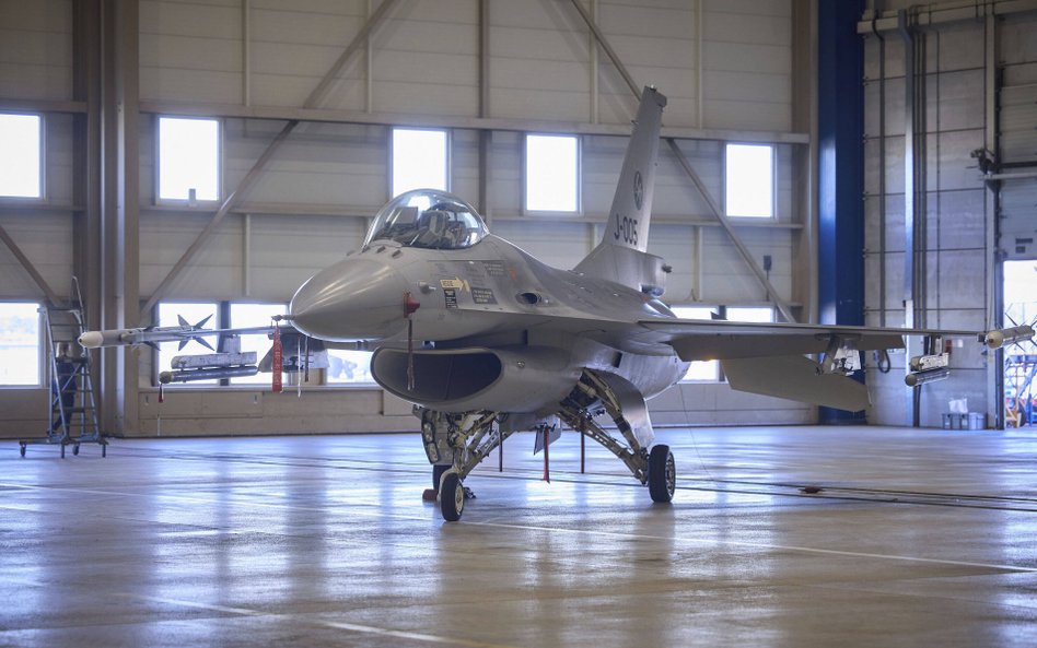 Holandia przekaże Ukrainie 24 myśliwce F-16