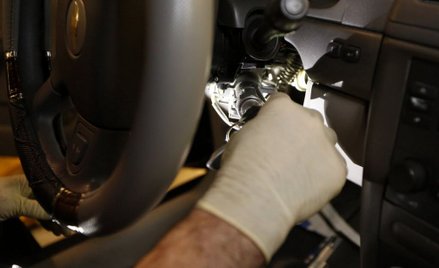 Złodzieje aut w Polsce latami stawiali na volkswagena golfa. Ostatnio coraz częściej giną bmw, peuge