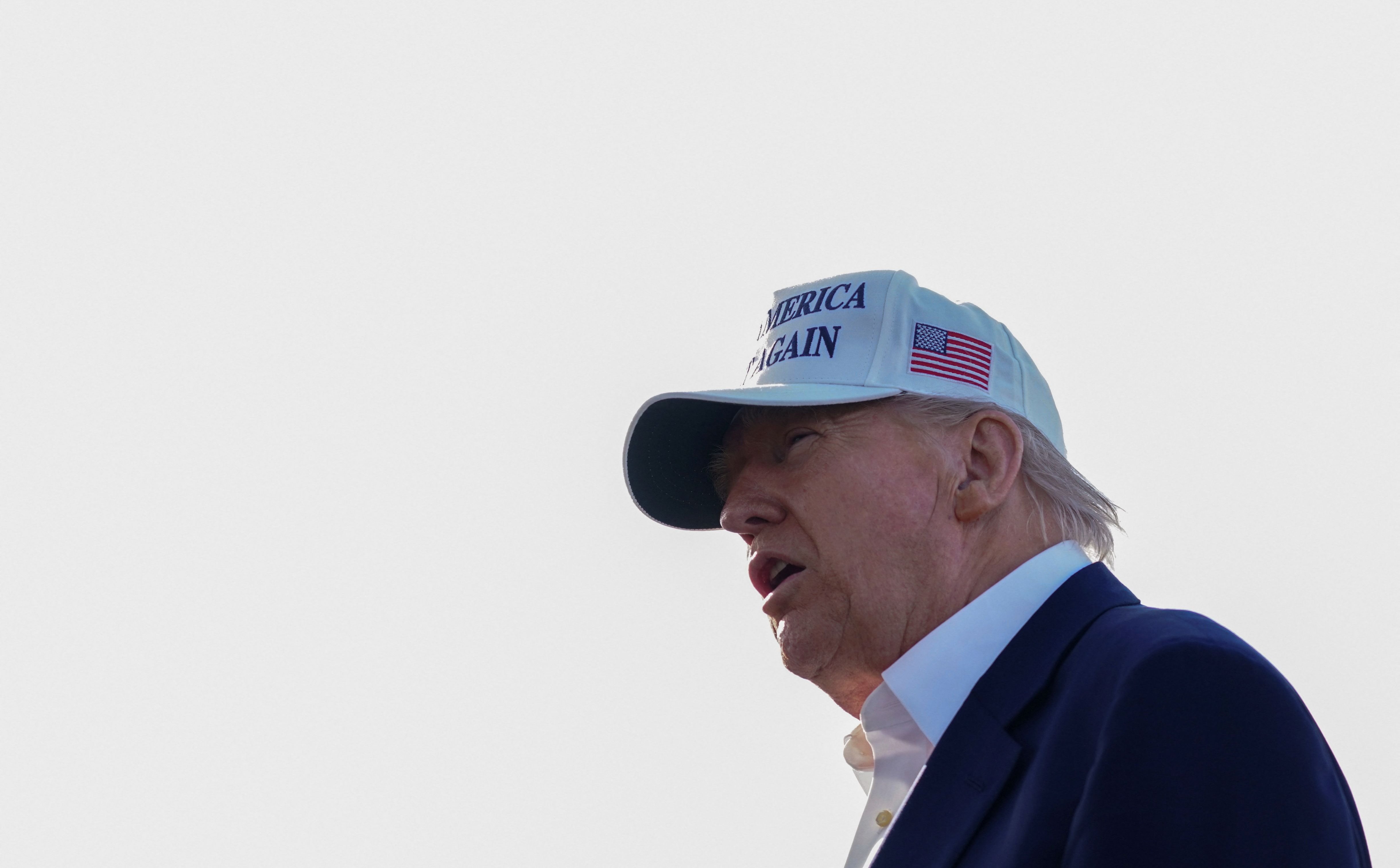 Donald Trump zmienia decyzję ws. 50-procentowych ceł na import z UE