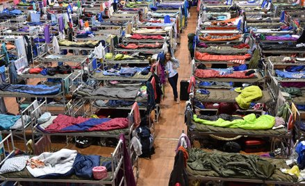 Kraków. Baza noclegowa wolontariuszy Światowych Dni Młodzieży w hali krakowskiej Wisły