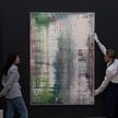 Prezentacja pracy Gerhard Richter zatytułowanej „Heu” przed aukcją w domu aukcyjnym Sotheby's w Lond