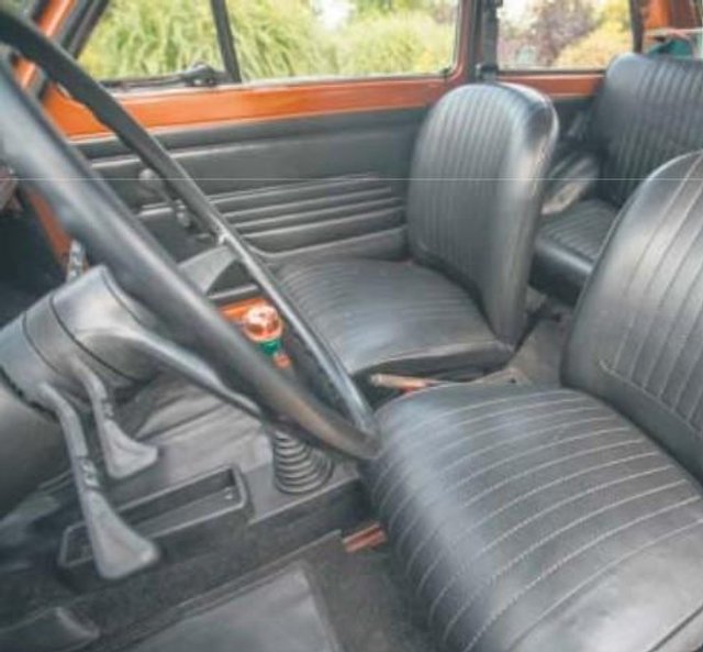 Z tym wnętrzem wielu polskich kierowców ma mnóstwo wspomnień.