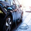 Polish electromobility with a pulled brake