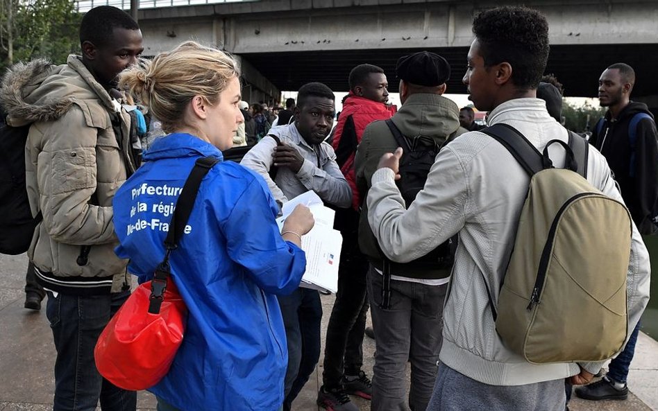 Francja: 400 godzin nauki języka dla uchodźców
