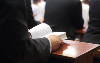 57 kleryków Wyższego Metropolitalnego Seminarium Duchownego i 52 seminarzystów Archidiecezjalnego Se