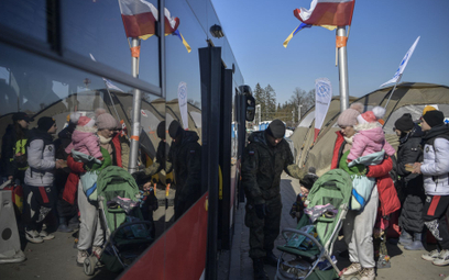 Uchodźcy z Ukrainy na granicy z Polską