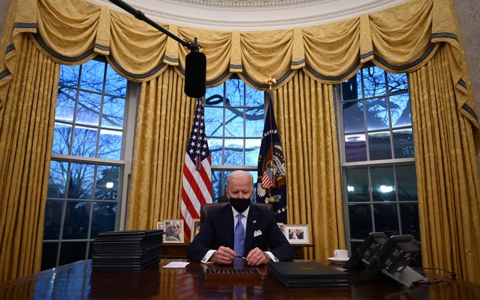 Biden powstrzymuje wyścig zbrojeń