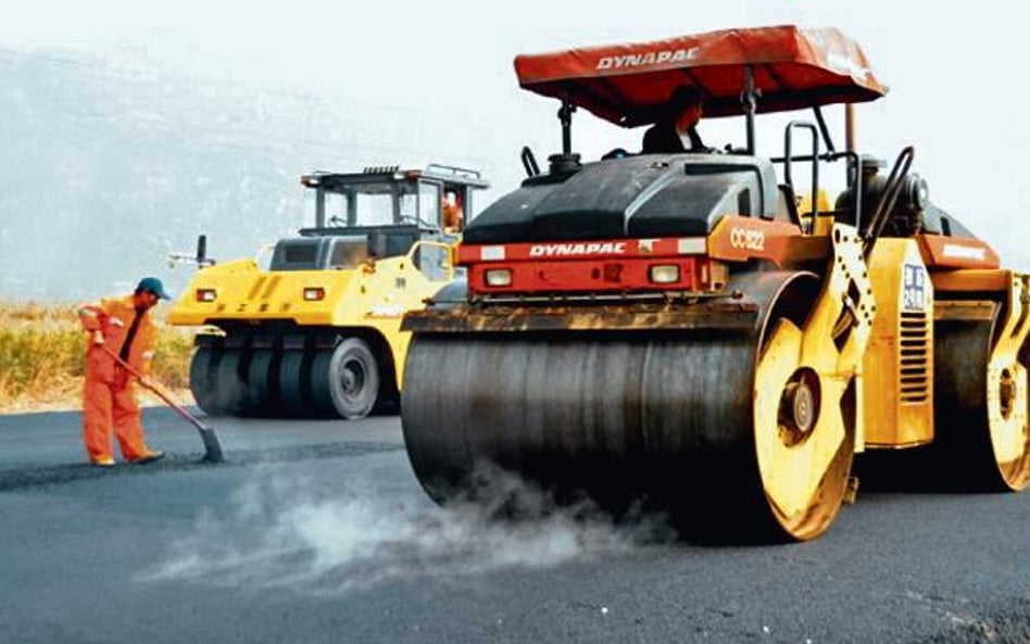 W Państwie Środka autostrady zbudowano w błyskawicznym tempie. Na zdjęciu budowa w Lianyungang w pro