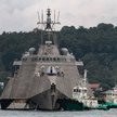 Amerykański okręt USS Montgomery (LCS 8) składający wizytę w porcie Davao na wyspie Mindanao na Fili