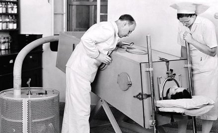 Pierwsze „żelazne płuco” powstało w 1928 r. Pomagało dzieciom, które przeszły polio