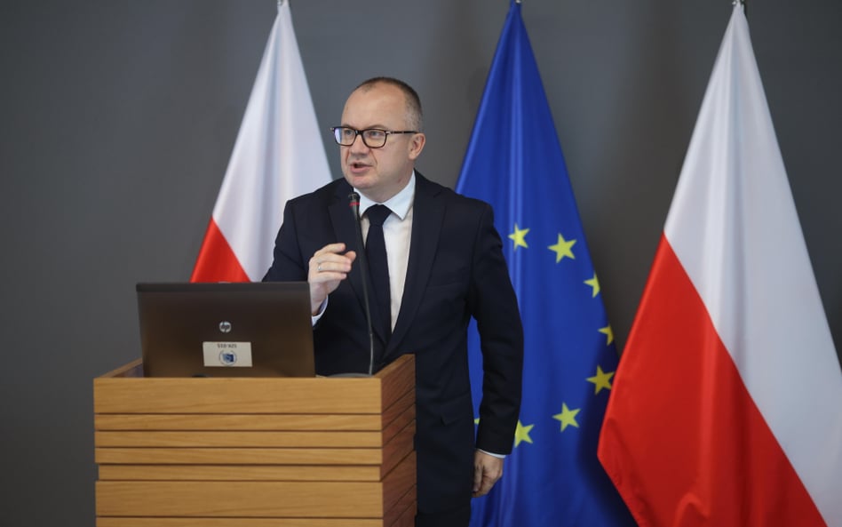 Znamy harmonogram egzaminów do KSSiP w 2025 roku. Adam Bodnar podniósł liczbę aplikantów