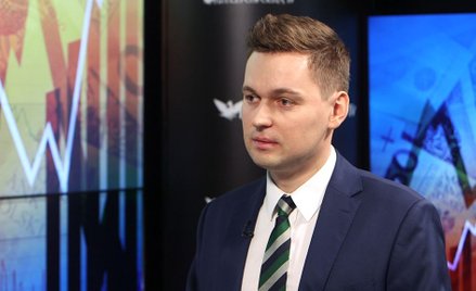 #RZECZoBIZNESIE: Mateusz Sutowicz: Na razie solidne fundamenty gospodarki chronią złotego