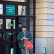 Pieniądze wędrują za emerytem