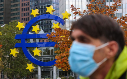 Strefę euro czeka druga fala recesji
