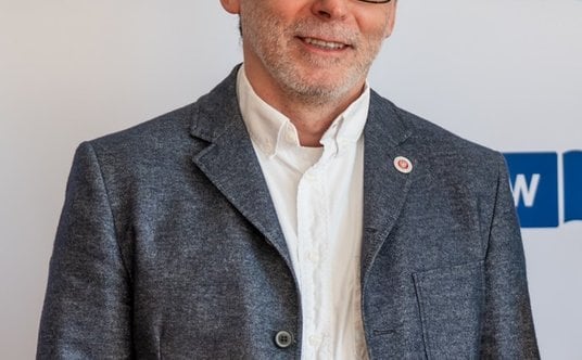 Dr hab. Tomasz Mojsik, historyk i filolog pracujący na Uniwersytecie w Białymstoku, autor bloga „Dem