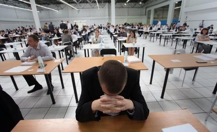 Najczęściej kandydaci narzekali na zadanie z prawa karnego. Niewielu opuściło salę przed wyznaczonym