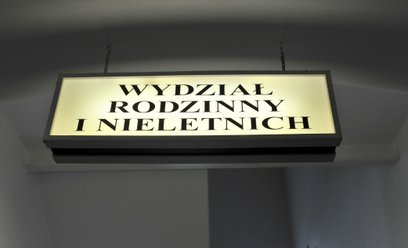 Sądy rodzinne jak za króla Ćwieczka. Potrzebują informatyzacji