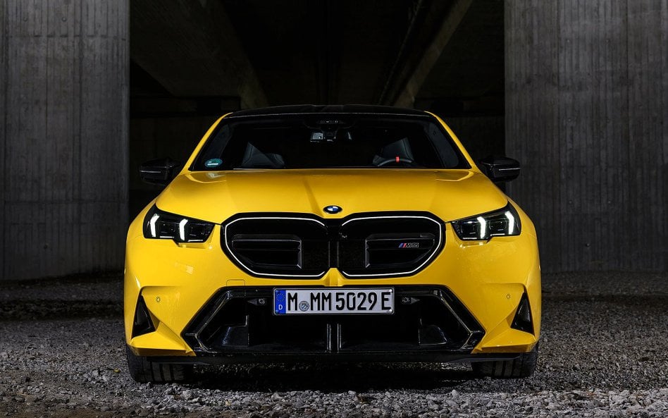 Nowym numerem jeden w segmencie premium zostało BMW – z łączną liczbą rejestracji 14 875 egzemplarzy