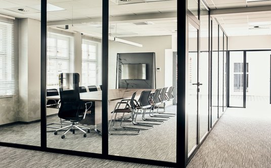 Sal konferencyjnych jest kilka