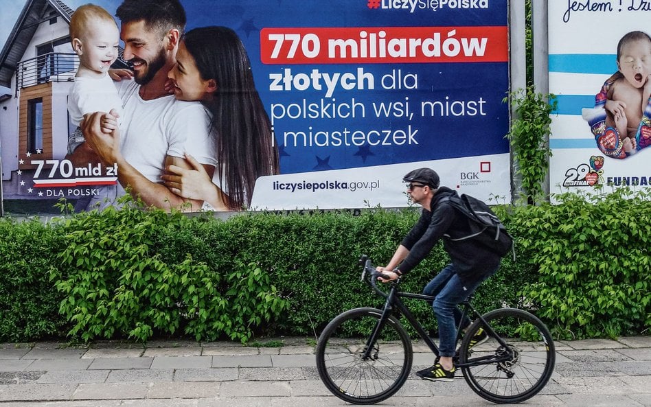 Ranga sprawy budżetu UE była prawicy znana, skoro już w 2020 r. planowano ogólnokrajową kampanię „77