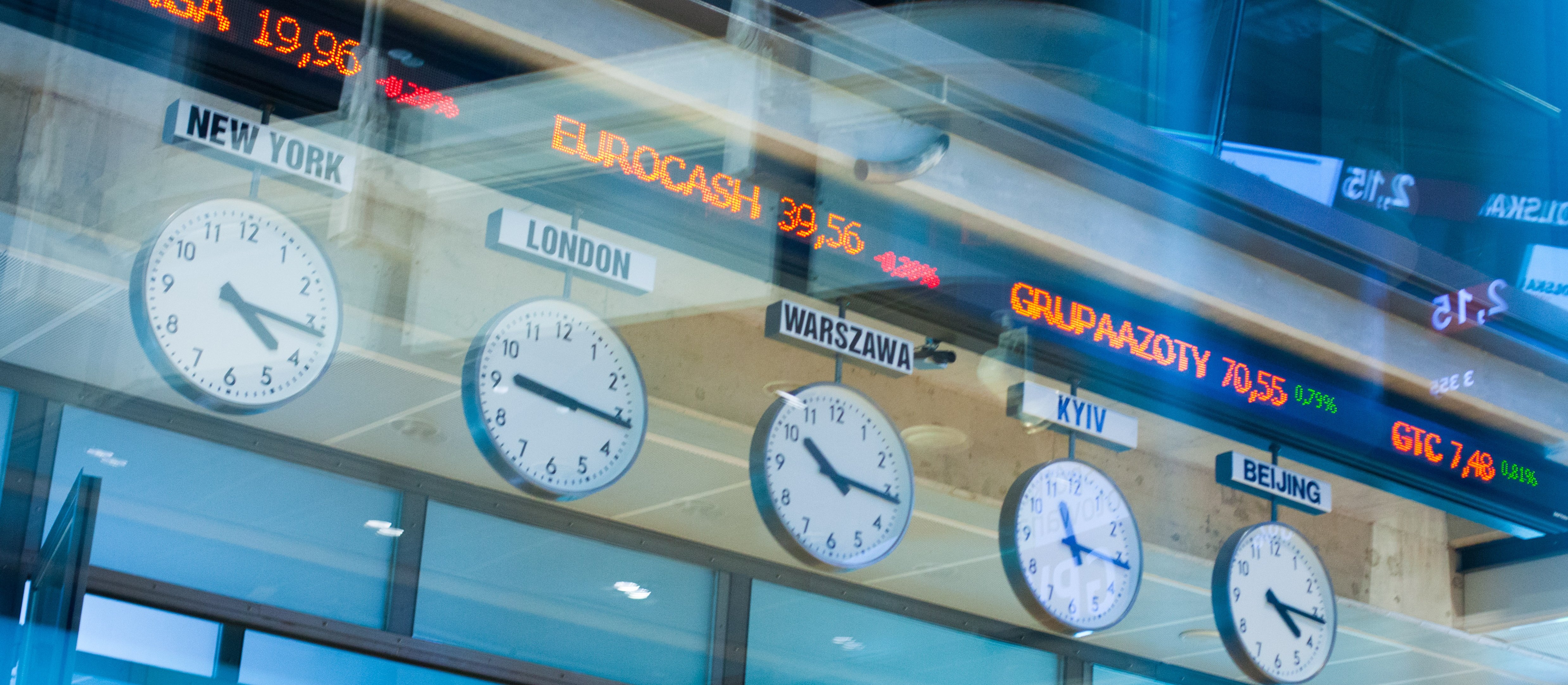 GPW gra w kontrze do otoczenia