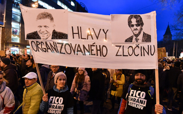 Dymisja szefa MSW Słowacji nie uratuje głowy premiera