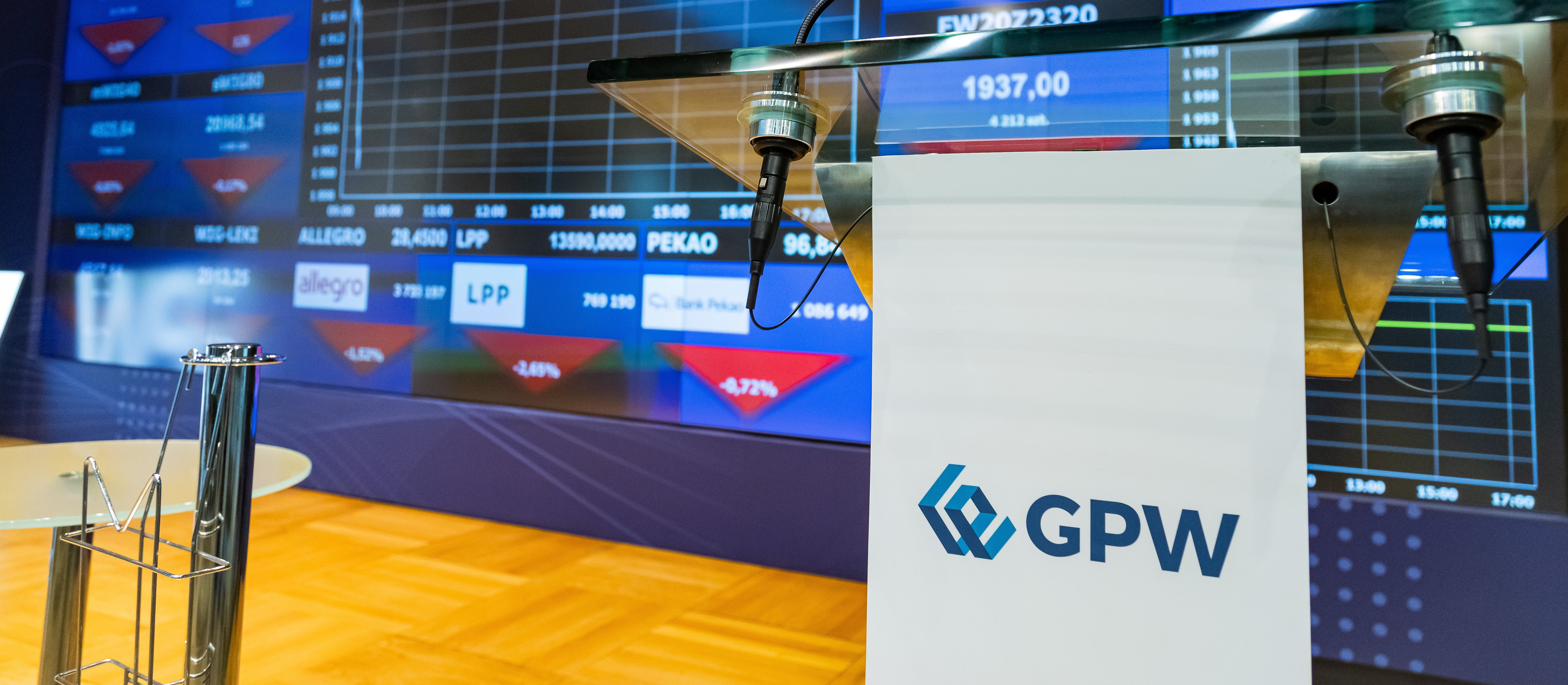 Warszawska giełda błyszczy na tle innych rynków