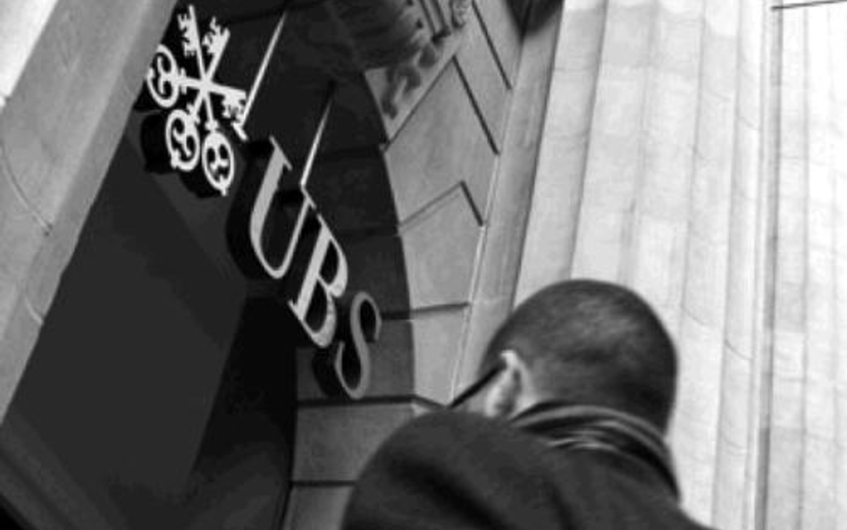 Szwajcarski bank UBS znalazł się w grupie instytucji, którym Moody’s może obniżyć rating aż o trzy p