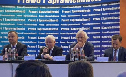 Posiedzenie Klubu PiS w Jachrance z udziałem prezydenta Andrzeja Dudy, 24 lutego