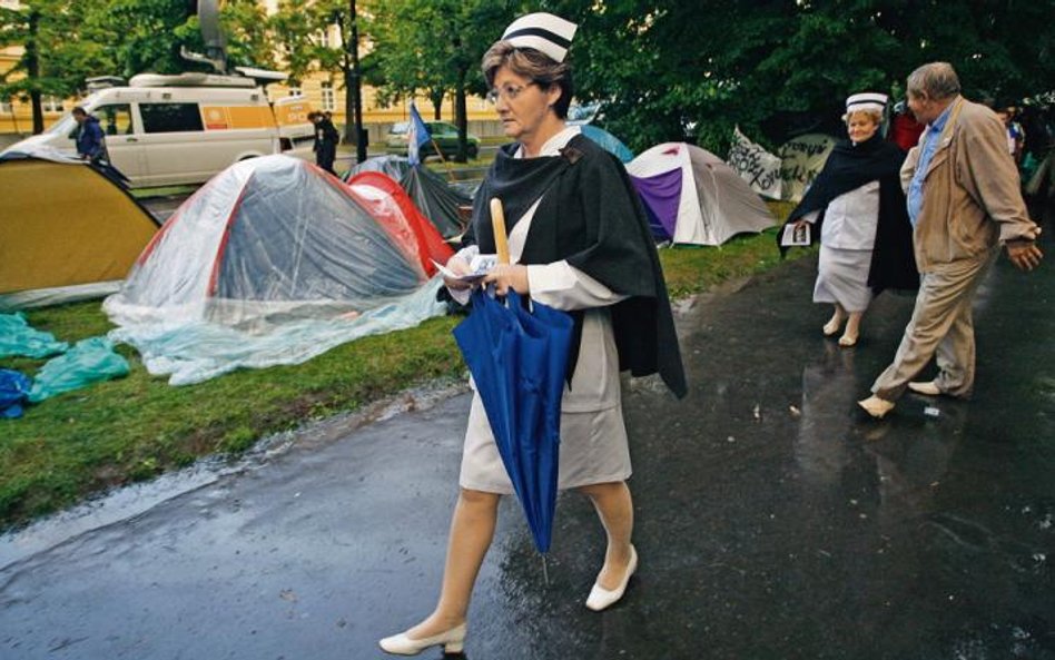 Dla tych ludzi warto było walczyć. Czerwiec 2006 roku. Białe Miasteczko pod Kancelarią Premiera. Dor