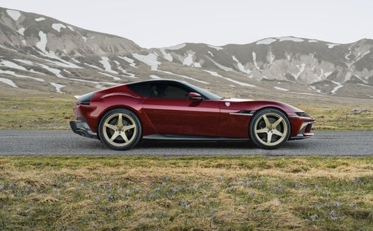 Ferrari 12Cilindri Manuale