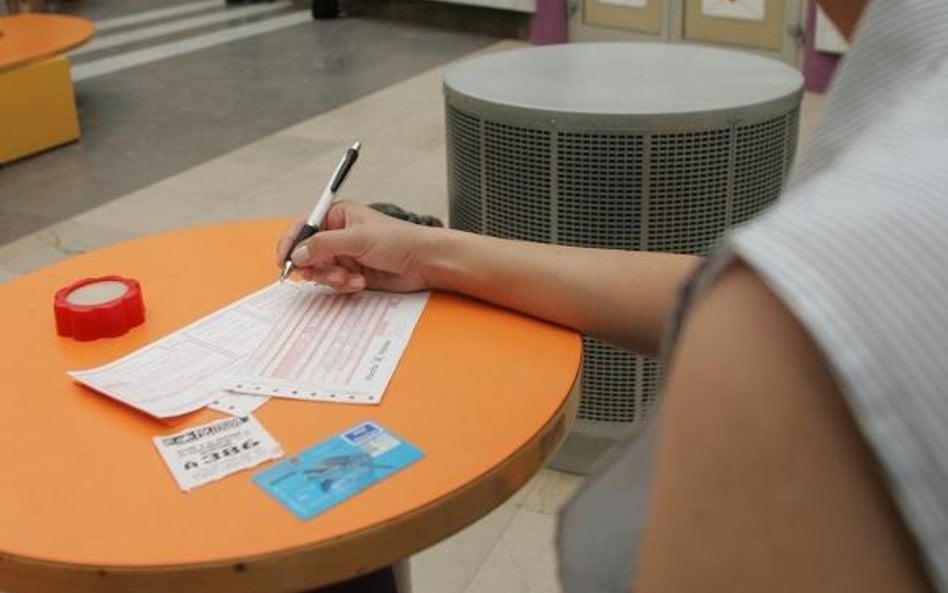 Jak dokumentować w księgach transakcje z ludnością