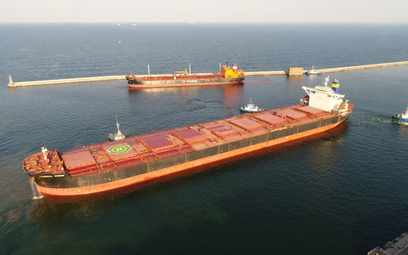 Port Gdynia notuje duże przeładunki paliw i kontenerów