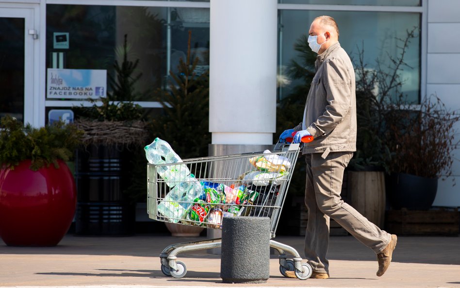 Brakuje atrakcyjnych towarów. W desperacji klienci sięgnęli po „grinch boty”