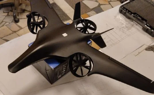 „Lovkiy” może zmieniać ustawienie wirników i lecieć jak samolot