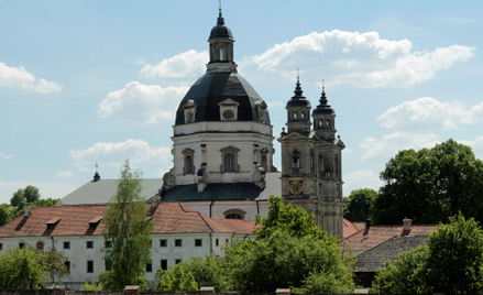 Klasztor w Pożajściu zbudował Krzysztof Zygmunt Pac, kanclerz wielki litewski.