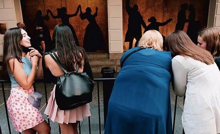 Nowojorski Broadway wraca do życia. Niektóre teatry nie działały tu od marca zeszłego roku