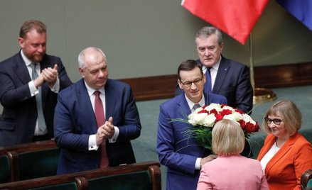 Morawska-Stanecka: Swoi sobie biją brawo, swoi sobie dają kwiaty