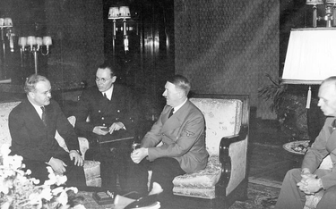 Rozmowa Hitlera z Mołotowem w kancelarii Rzeszy (listopad 1940 r.). Dyskusji przysłuchuje się szef n
