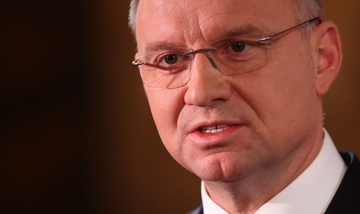 Sondaż: Prezydent Andrzej Duda traci przez PiS