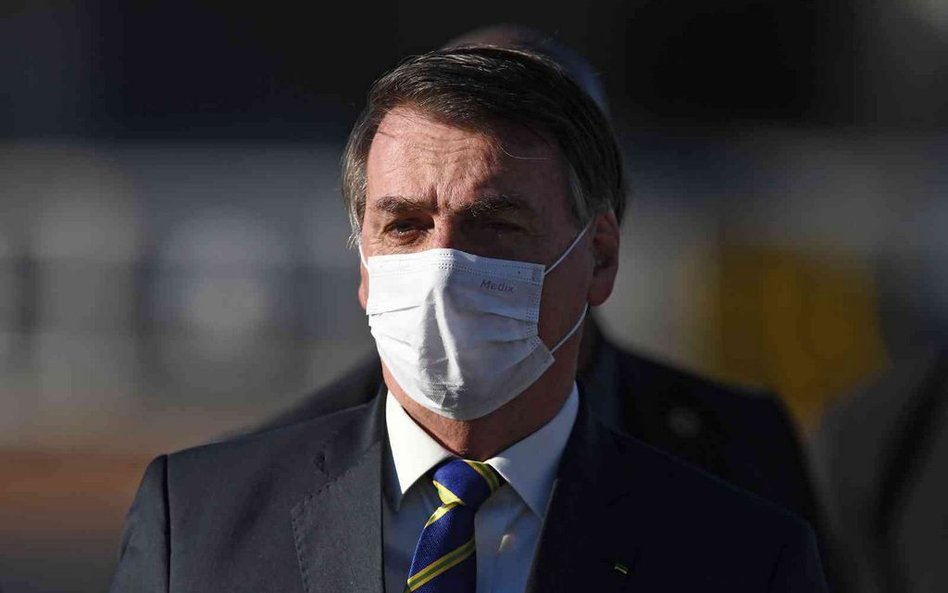 Bolsonaro zbadany pod kątem COVID-19. Miał objawy?