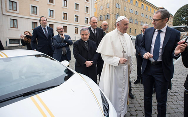 Lamborghini papieża Franciszka sprzedane