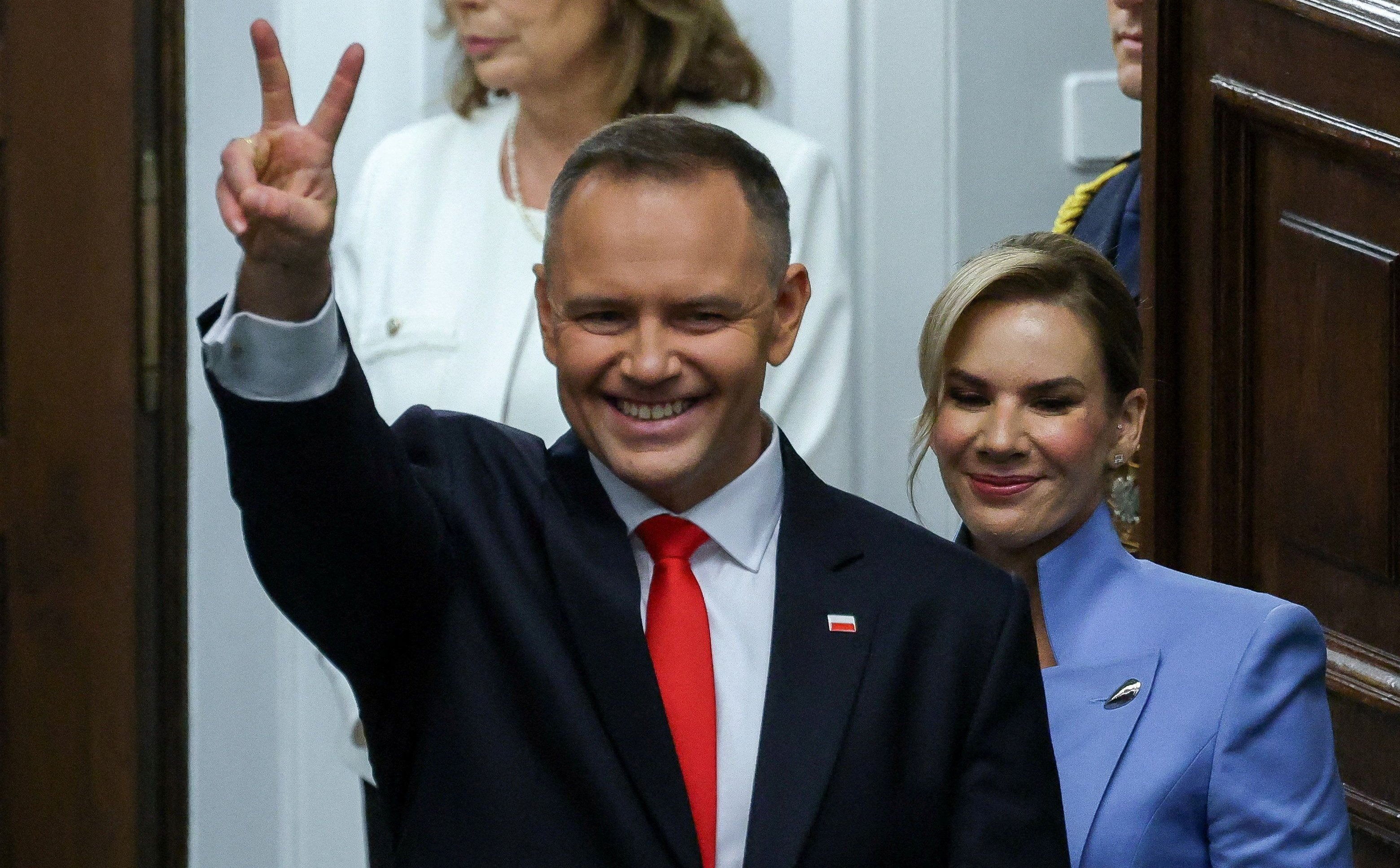 Sondaż: Jaką ocenę wystawiają Polacy Karolowi Nawrockiemu po miesiącu prezydentury?