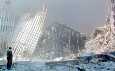 Ground Zero – ruiny wieżowców World Trade Center w Nowym Jorku