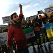 Berlin. Wspólny protest przeciwników rosyjskich nalotów w Syrii i agresji na Ukrainę przed urzędem k